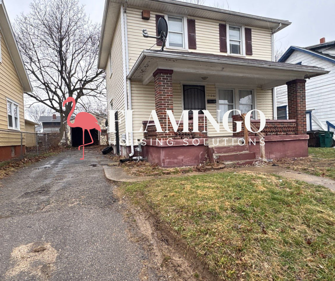 725 Maplehurst Ave - Photo 2 of 15