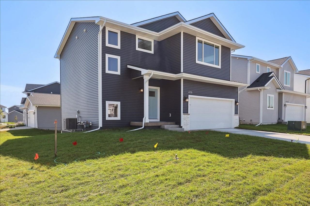 4735 167th St - Photo 2 of 19