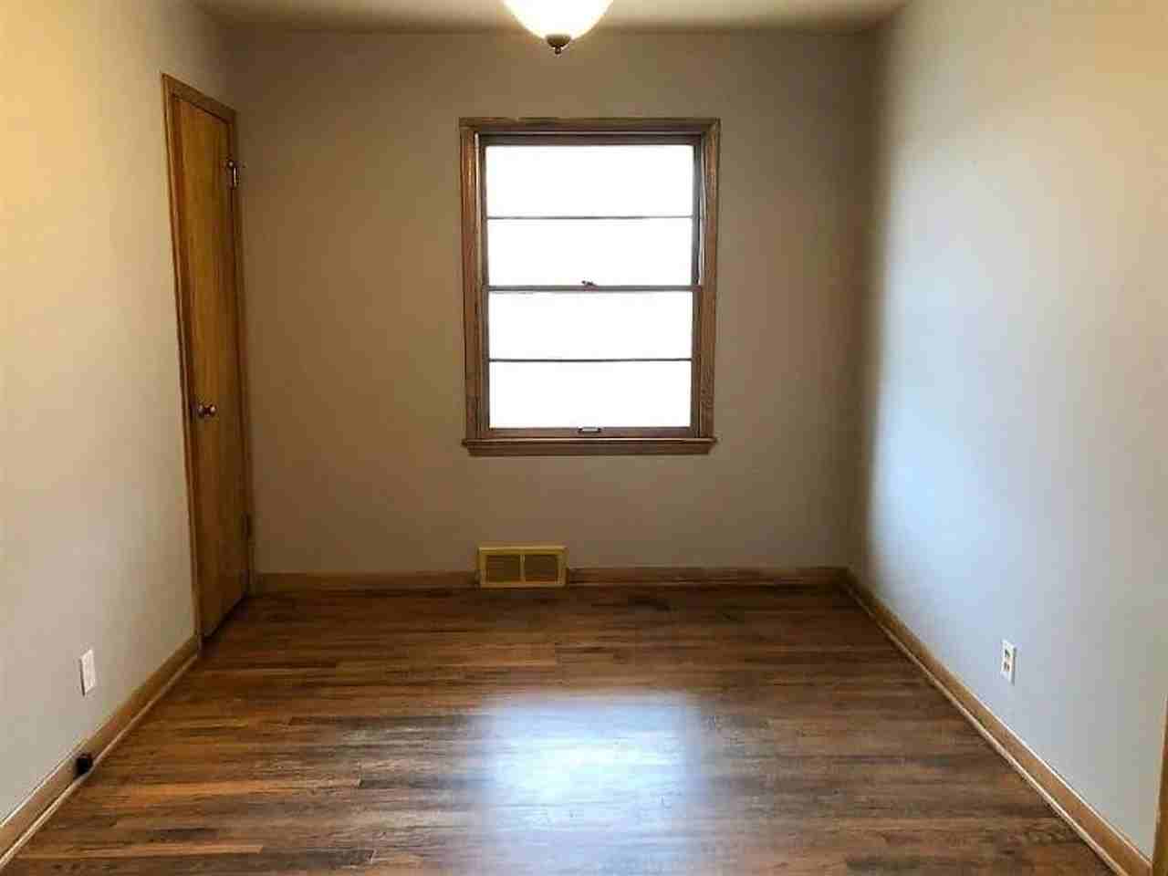 336 Beverly Dr - Photo 4 of 18