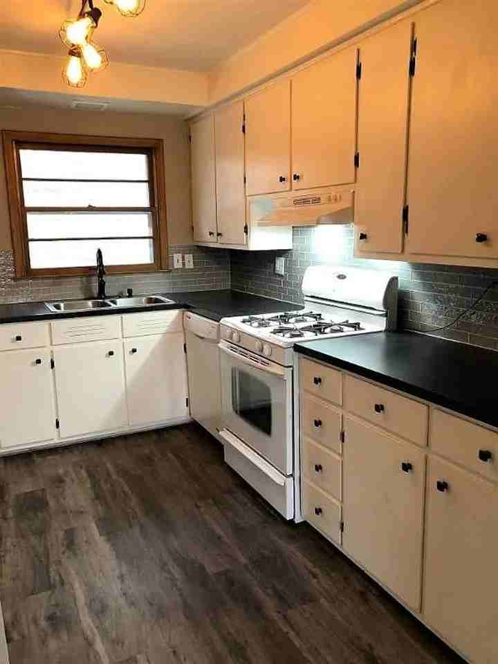 336 Beverly Dr - Photo 6 of 18