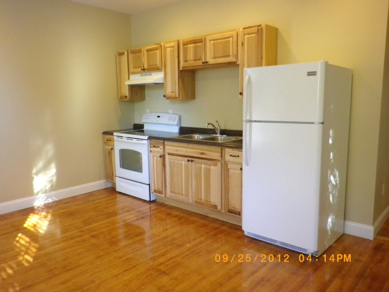 12 Bacon St #3 - Photo 4 of 11