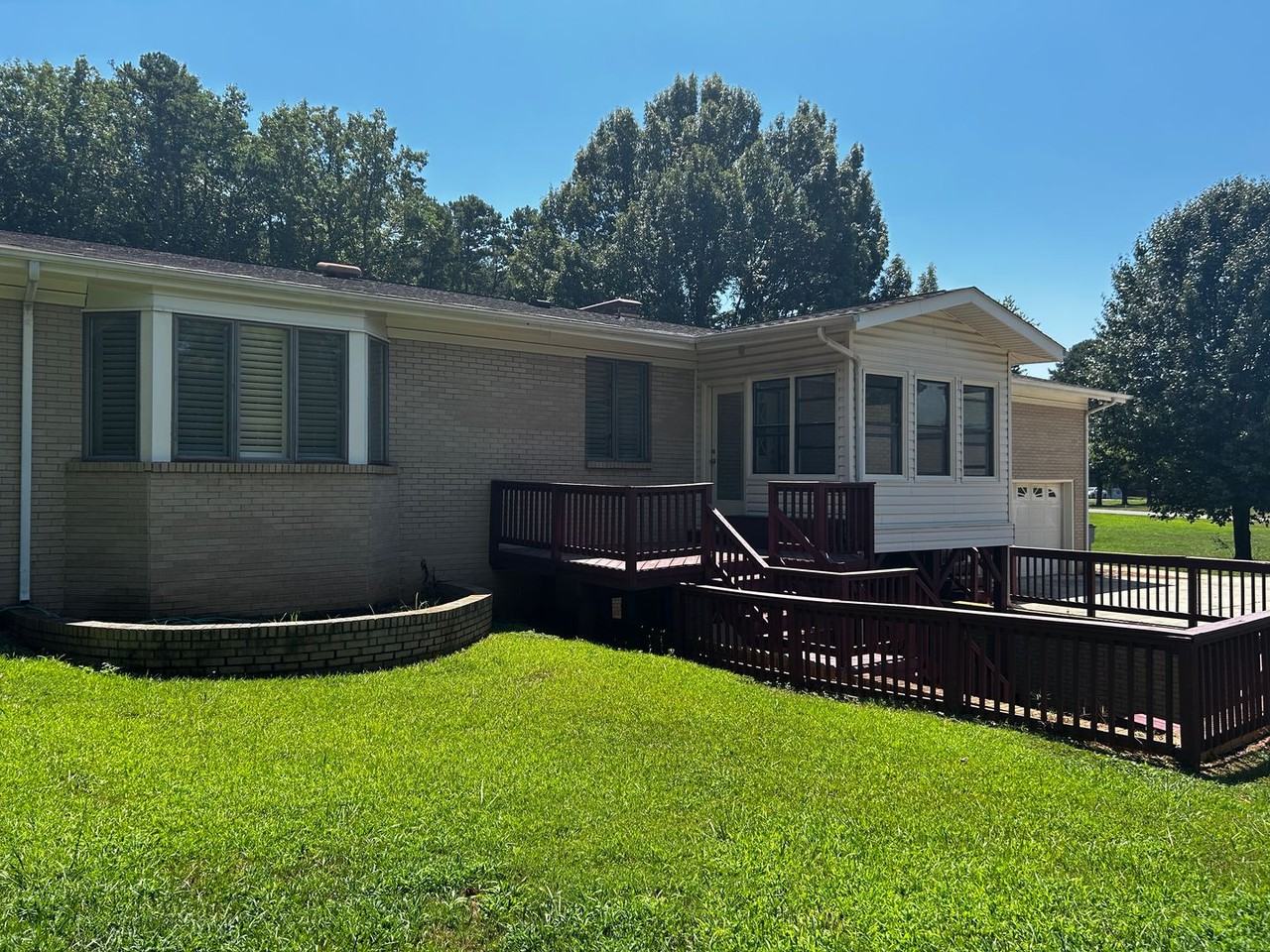 8109 Reames Rd - Photo 2 of 4