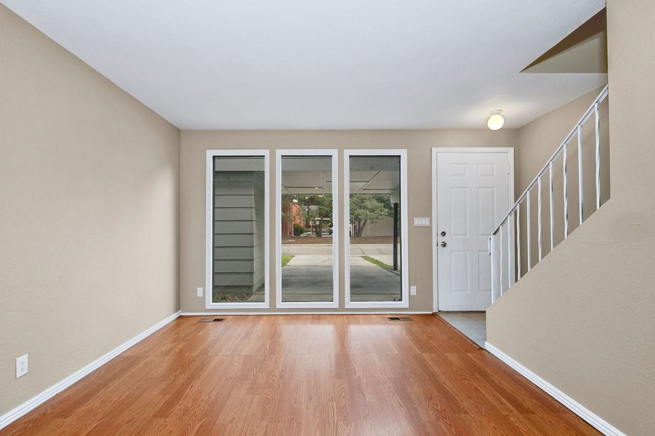 6465 W Douglas St - Photo 3 of 21