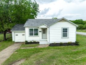 2423 Phoenix Ave - Photo 1 of 1