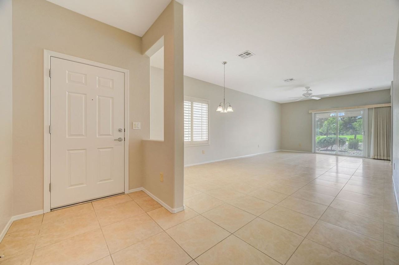 7925 Fantail Dr - Photo 3 of 50