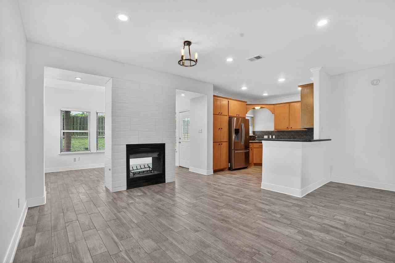 4313 Windswept Dr - Photo 5 of 20