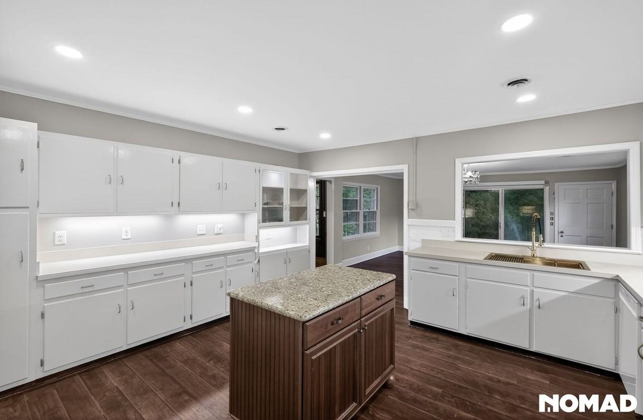 1820 Edgewood Ave - Photo 5 of 31