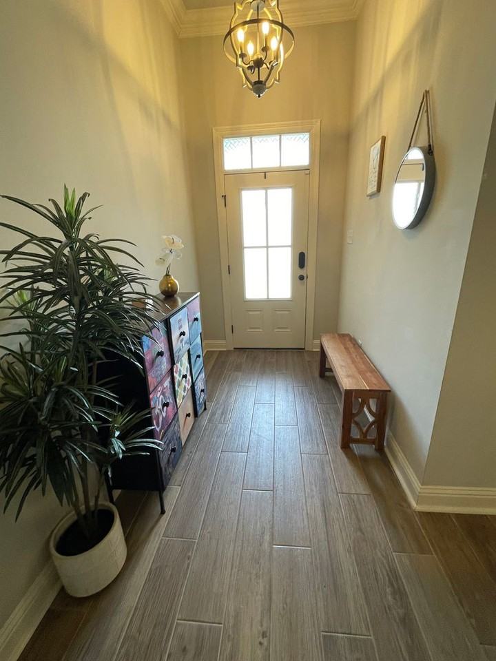 9624 Lockheed Dr - Photo 3 of 40