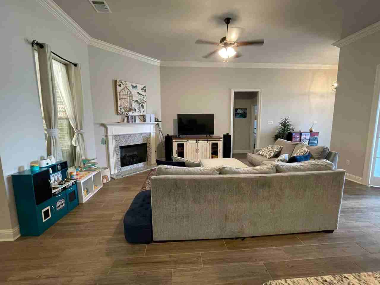 9624 Lockheed Dr - Photo 5 of 40