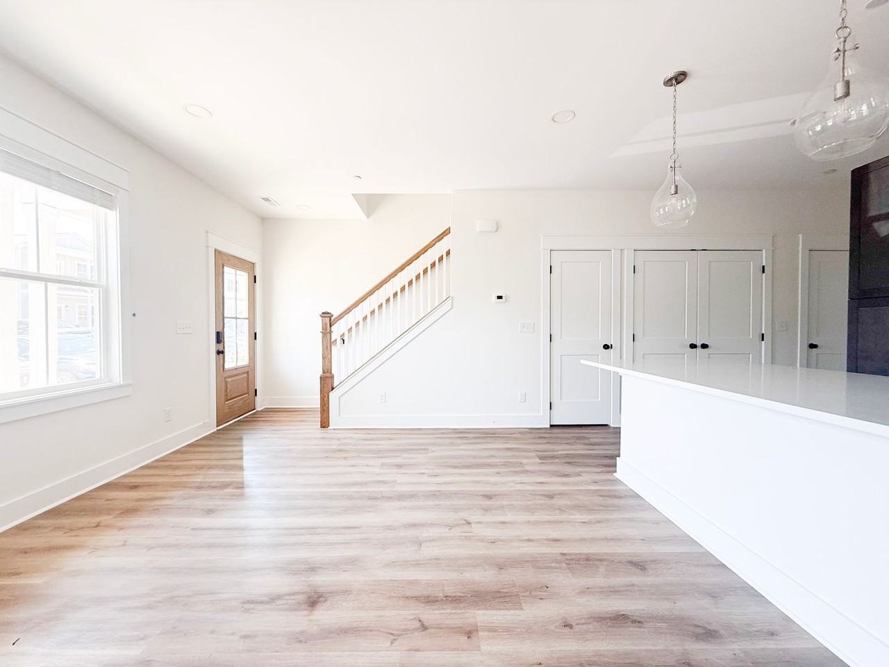 1337 Meridian St - Photo 4 of 35