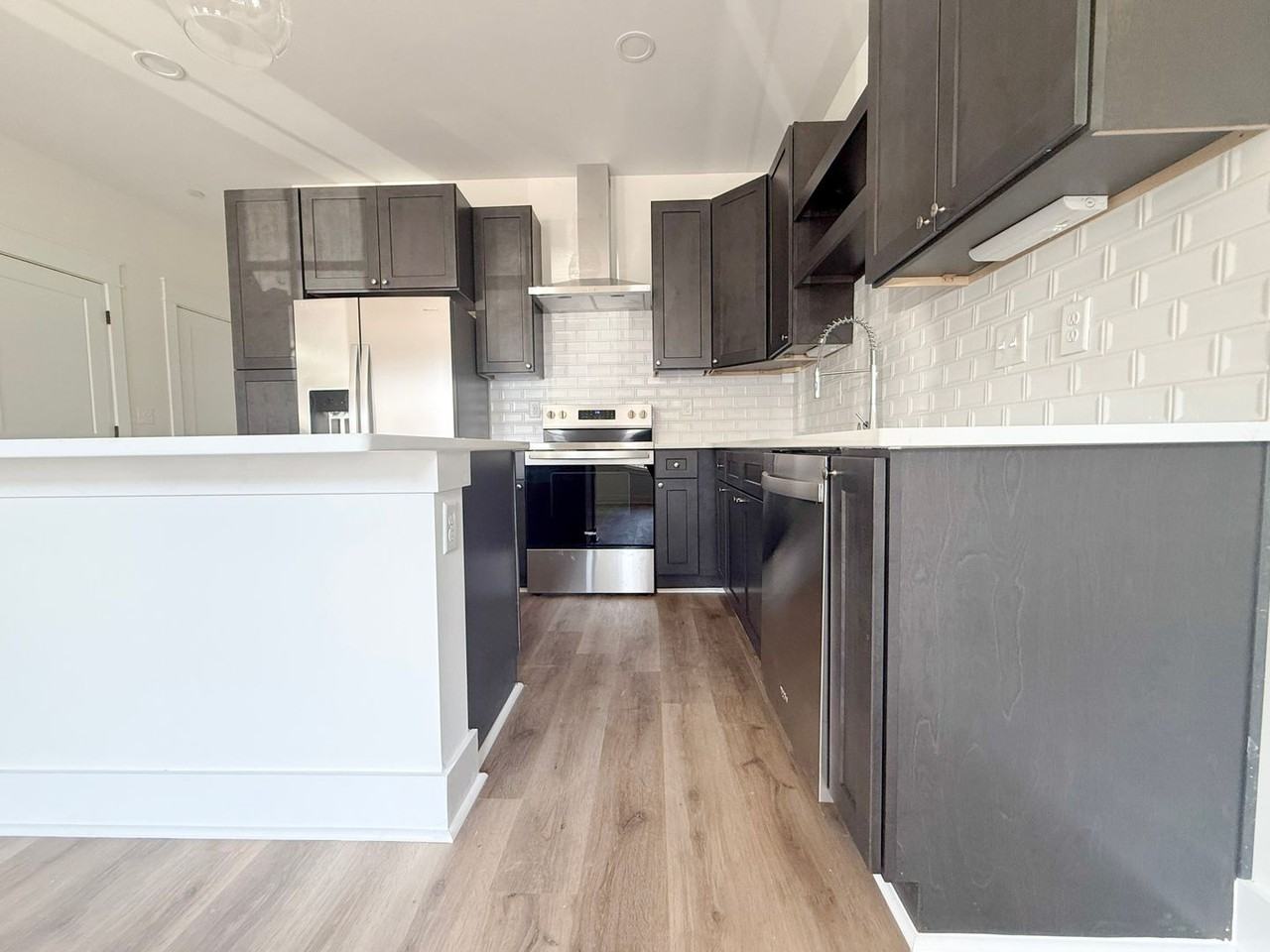 1337 Meridian St - Photo 5 of 35