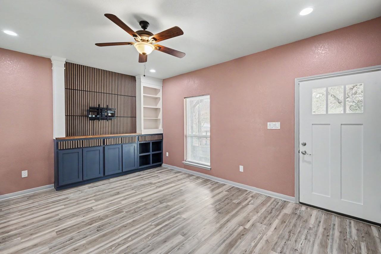 2071 Hornsby - Photo 6 of 20