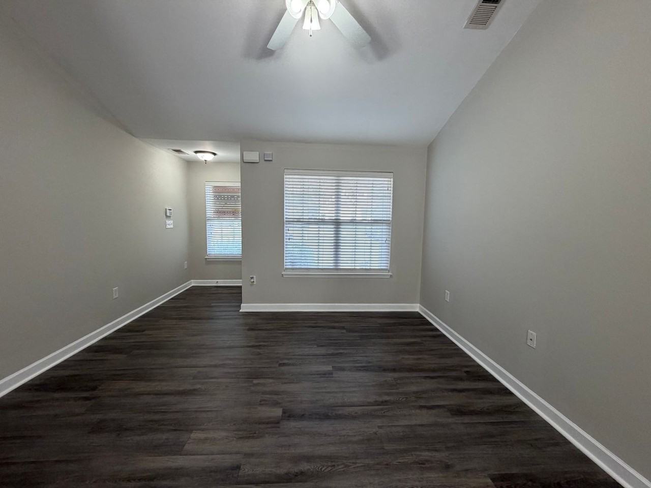 1029 Duncan Chase Ln - Photo 3 of 20