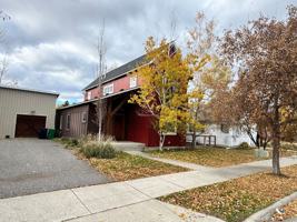 featured image of 813 N 15th Ave