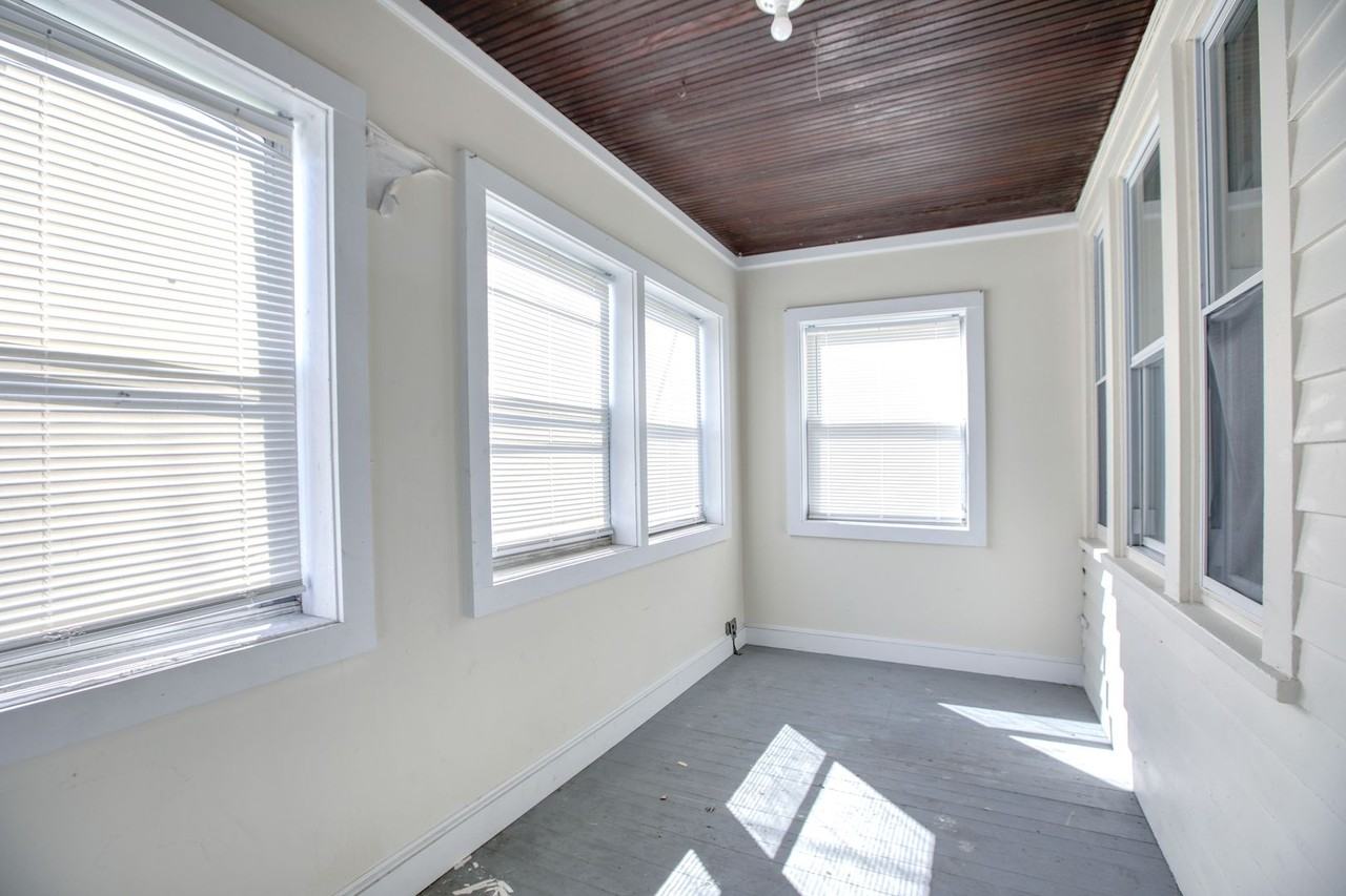 44 Glendale Ave - Photo 3 of 25