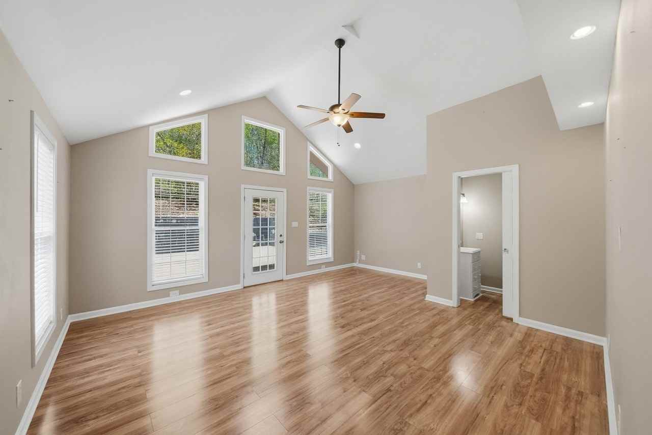 1838 Pipers Ridge Cir Nw - Photo 5 of 18