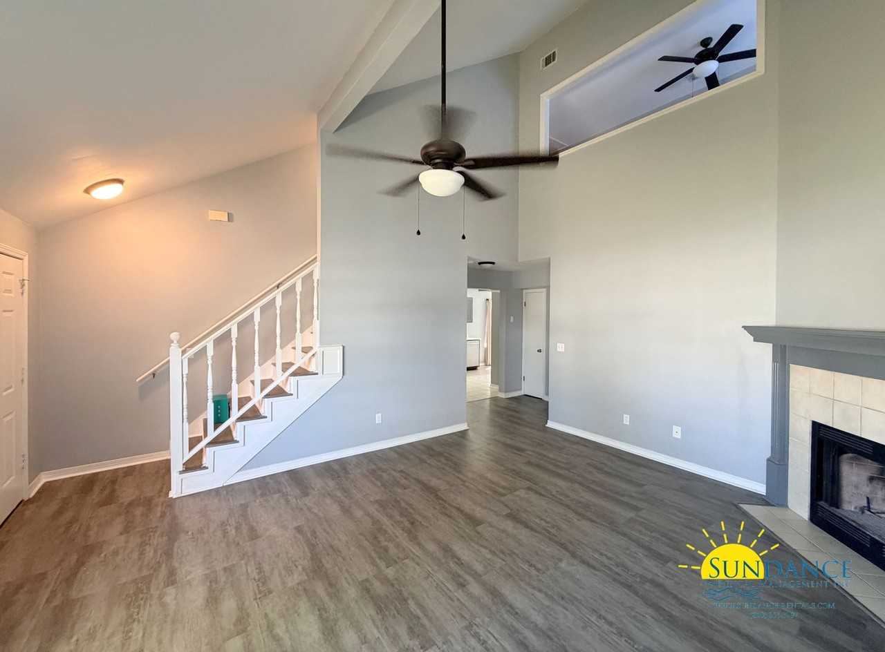 914 Lawton Ct - Photo 4 of 30