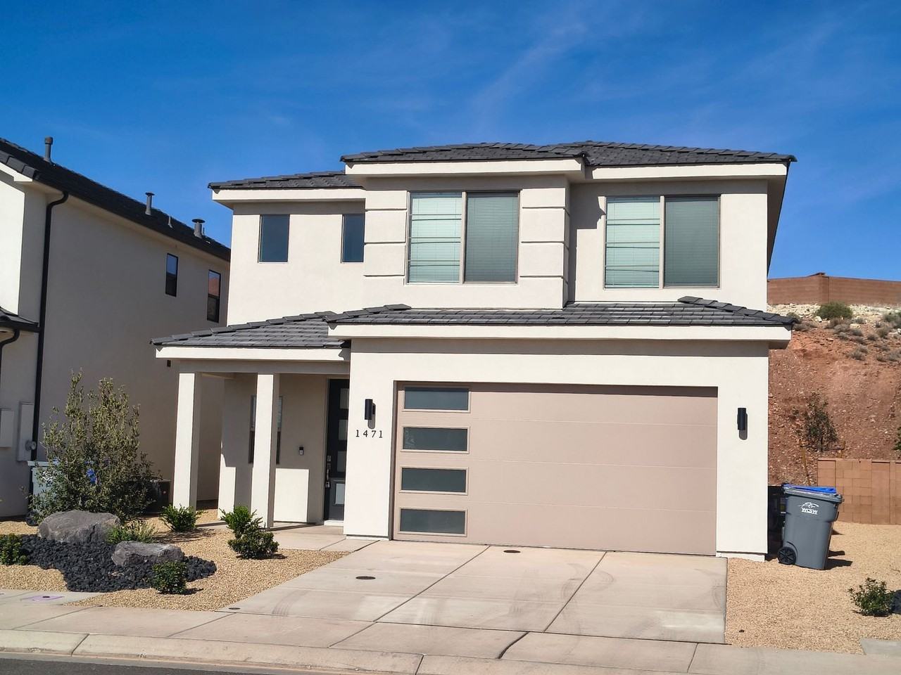 1471 E White Desert Dr - Photo 2 of 23