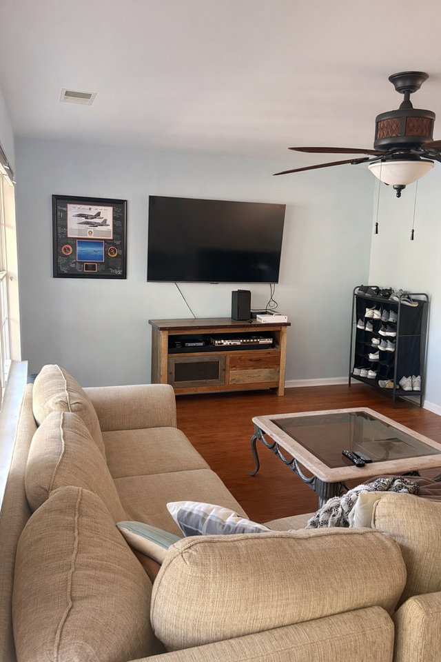 525 Candida Dr - Photo 2 of 17