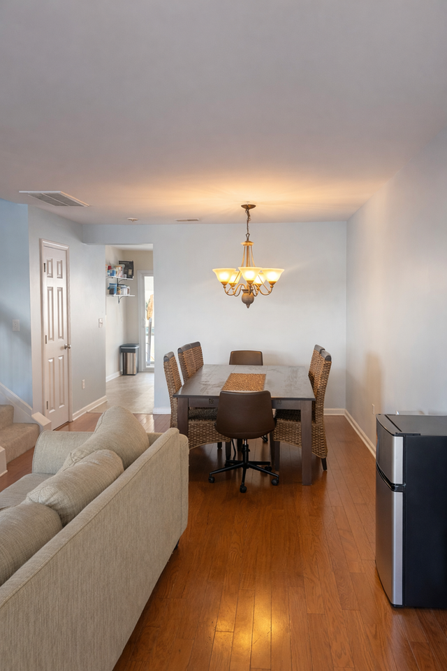 525 Candida Dr - Photo 3 of 17