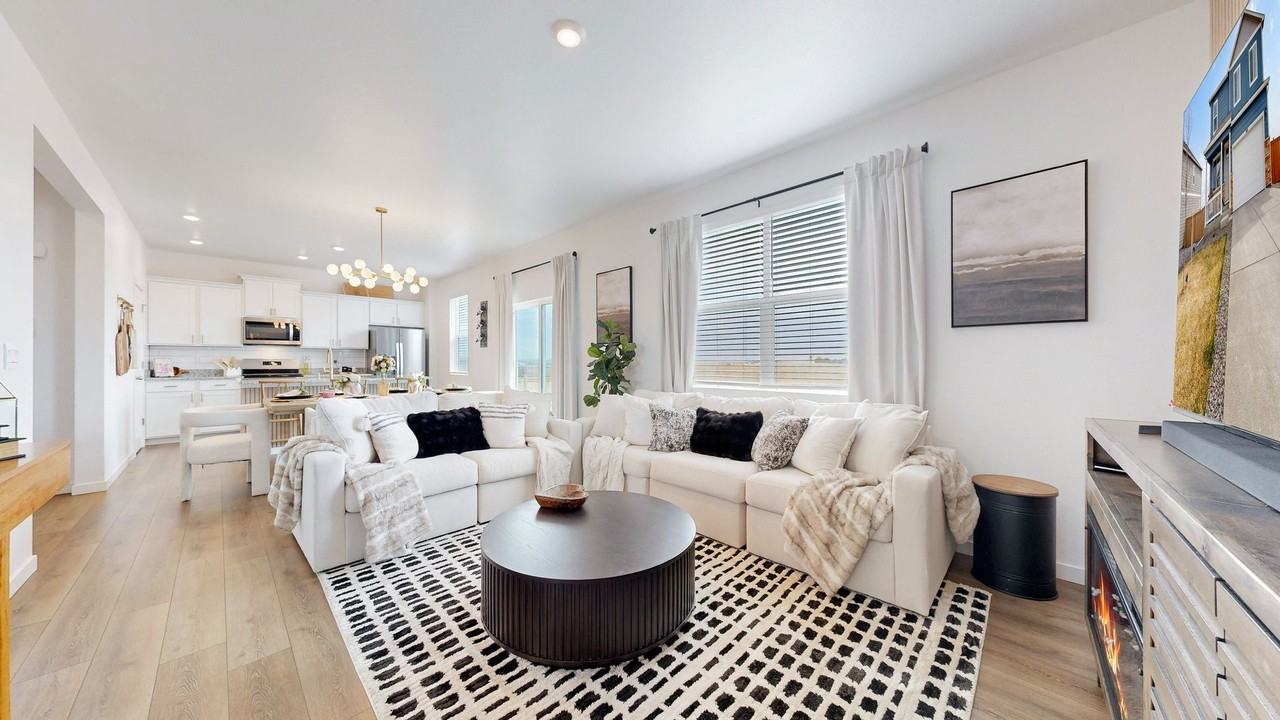 3825 Hosta St - Photo 4 of 50