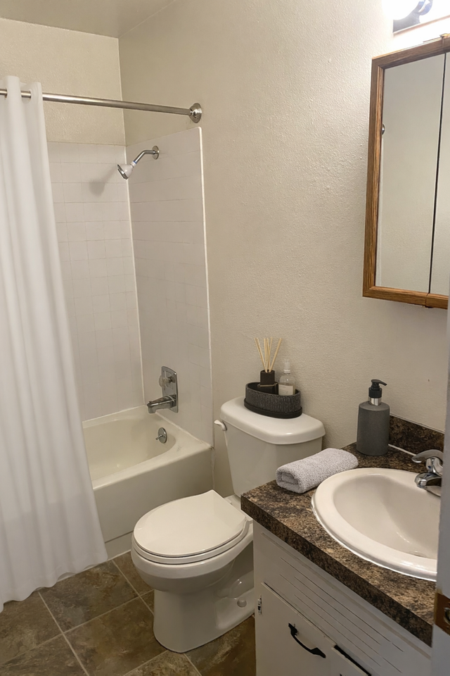 211 Canyon Dr #42 - Photo 6 of 17