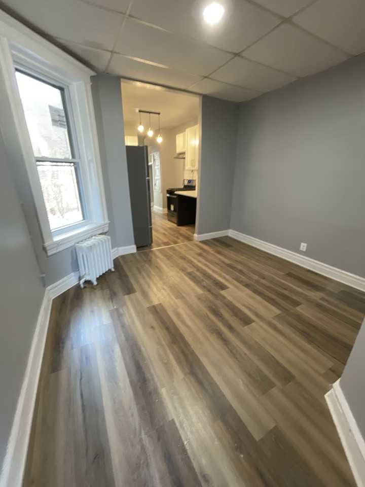 102 Romaine Ave #6 - Photo 3 of 8