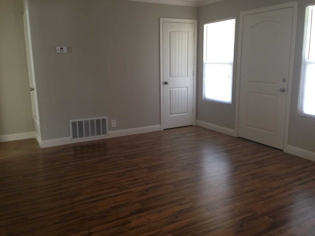 1660 Dover Ave - Photo 3 of 14