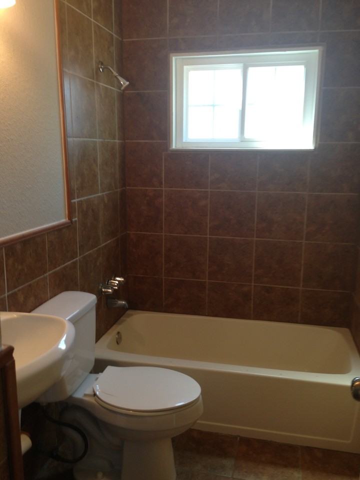 1660 Dover Ave - Photo 6 of 14