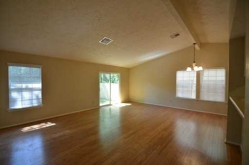 56 Fallshire Dr - Photo 3 of 11