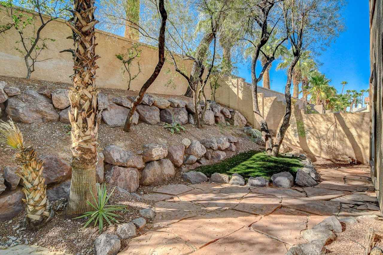 4737 Stavanger Ln - Photo 4 of 50