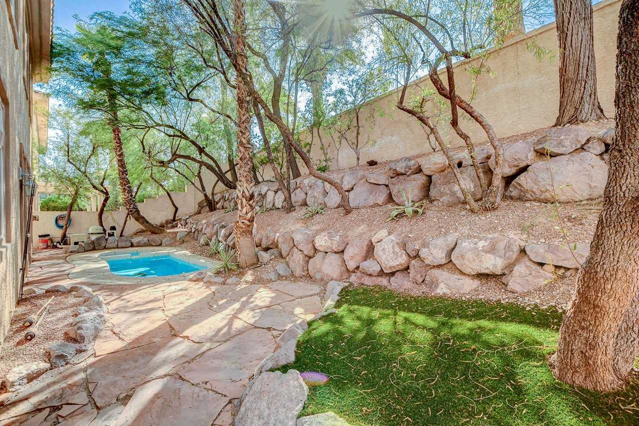 4737 Stavanger Ln - Photo 7 of 50