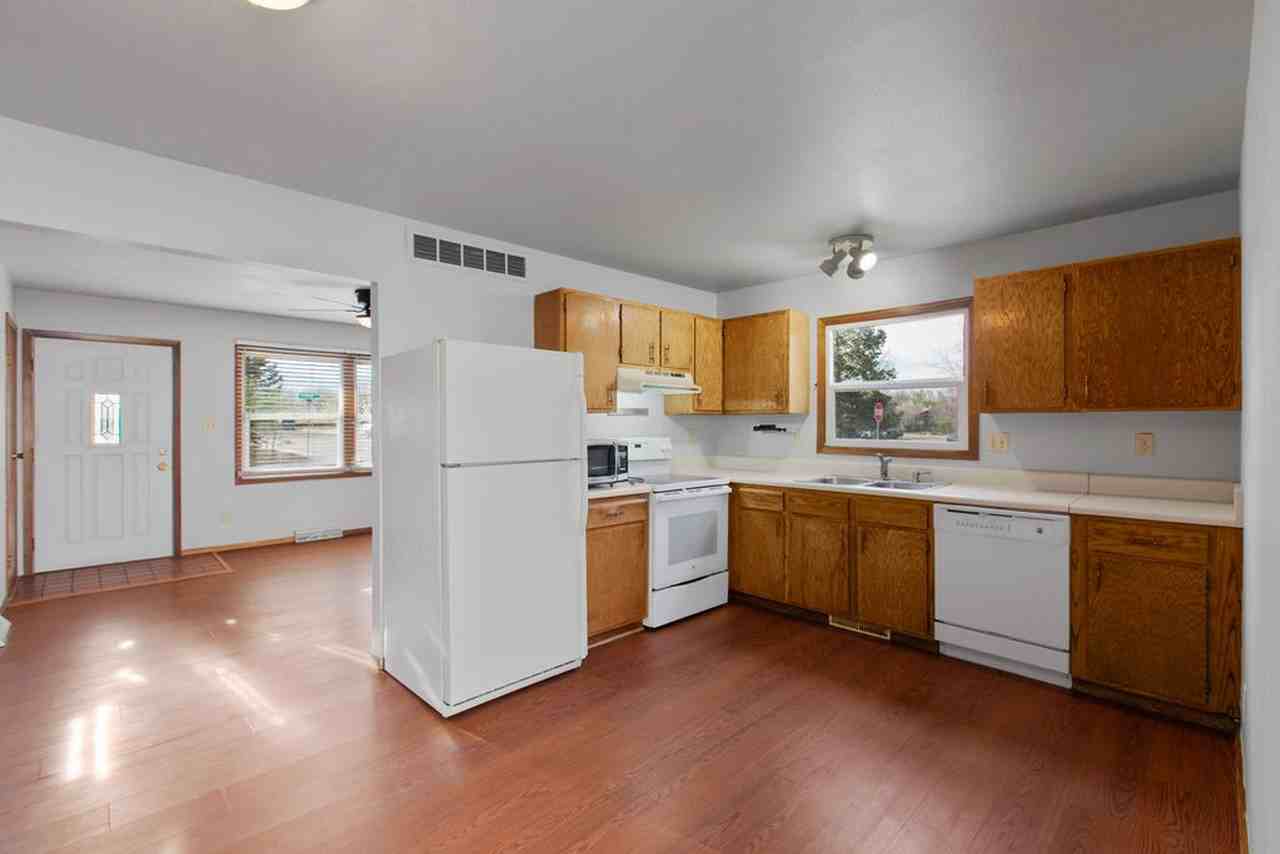 900 Kimball Rd - Photo 7 of 26