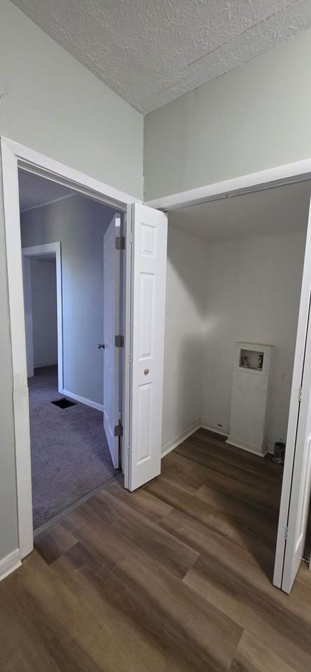 1631 W 7th St - Photo 6 of 9