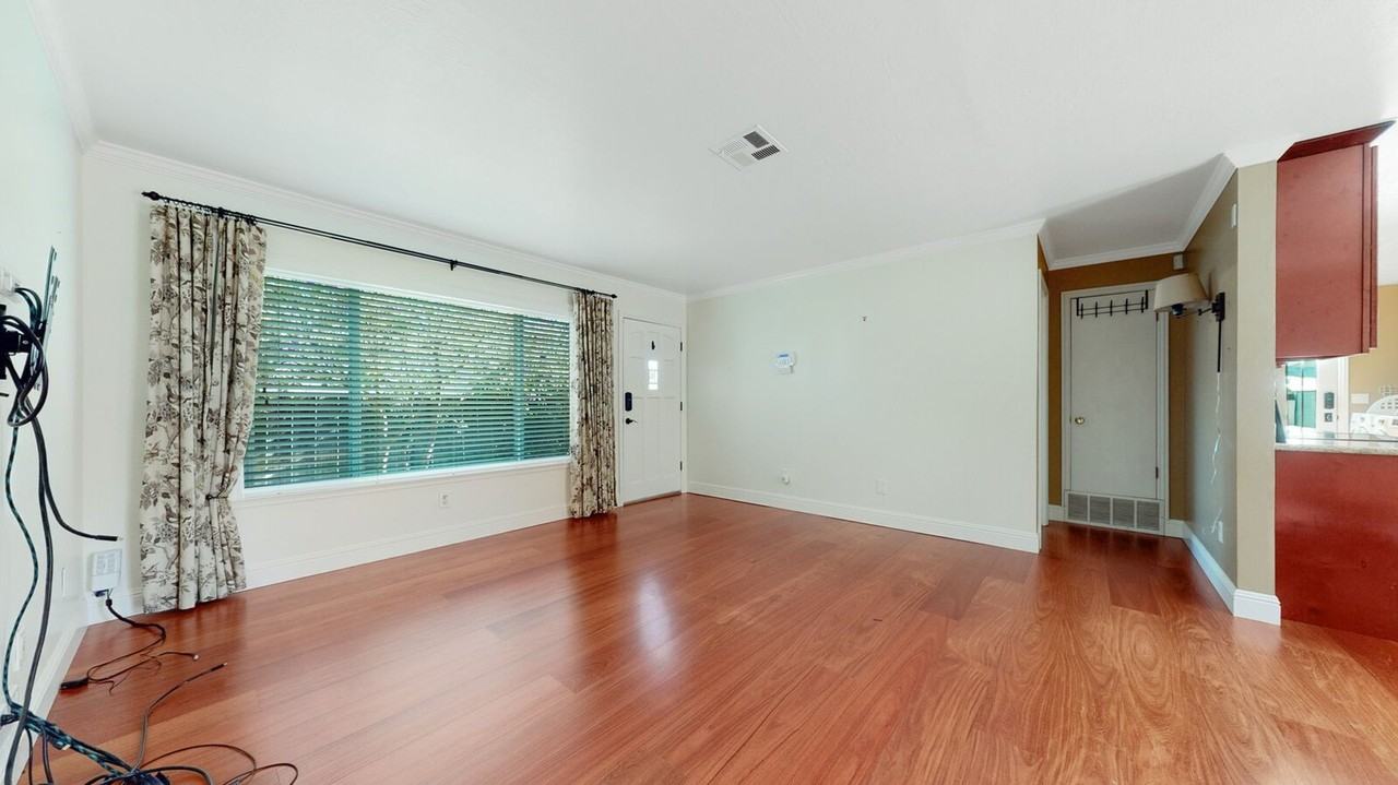 627 Hopkins Ave - Photo 7 of 25