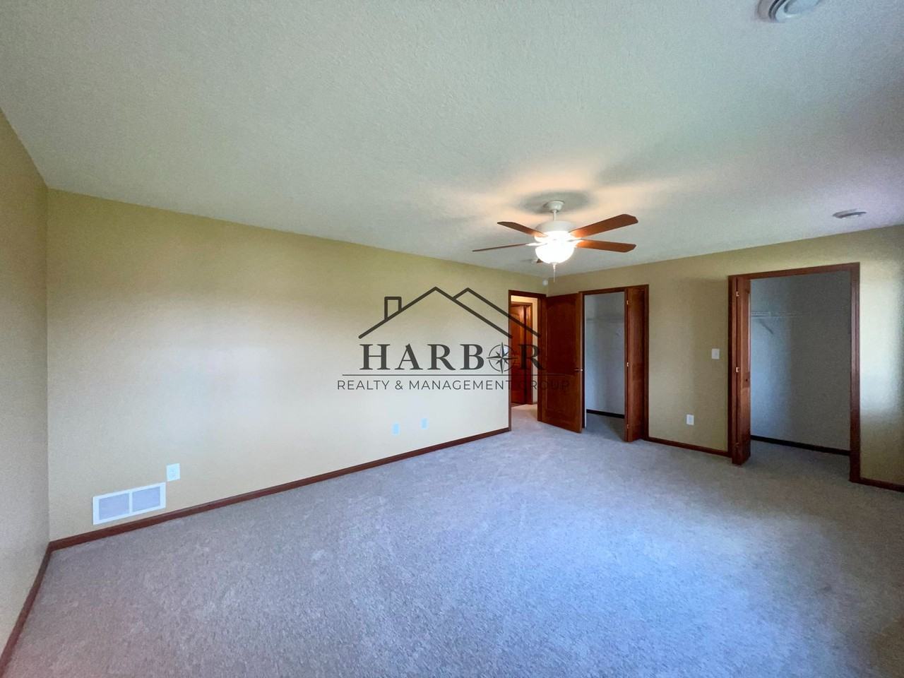 5011 4th St Nw - Photo 4 of 19