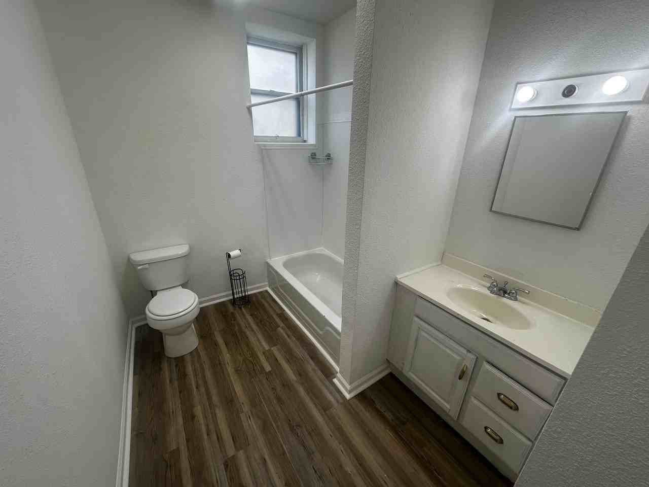 1501 Faraon St - Photo 4 of 8