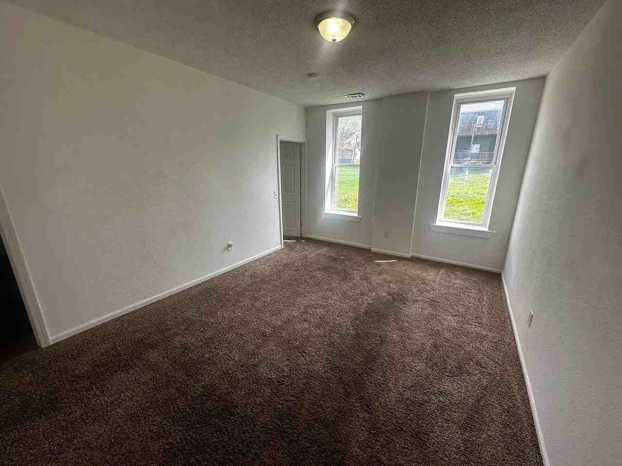 1501 Faraon St - Photo 6 of 8