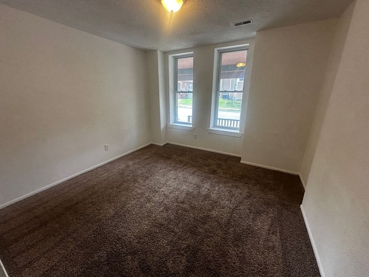 1501 Faraon St - Photo 7 of 8