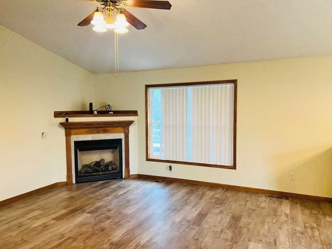 1321 Overbrooke Dr - Photo 2 of 18