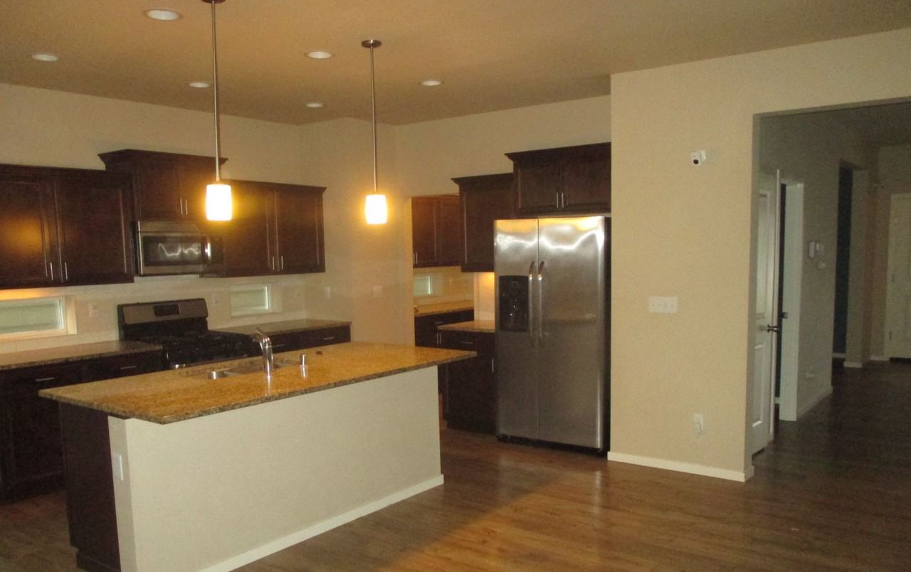 7902 161st St E - Photo 6 of 20