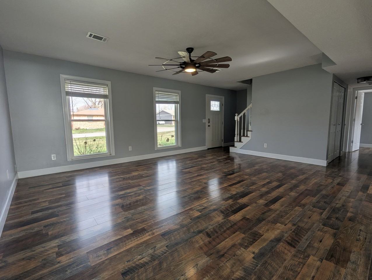 2894 Republic Ave - Photo 3 of 17