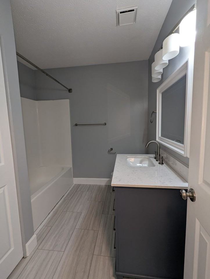 2894 Republic Ave - Photo 5 of 17