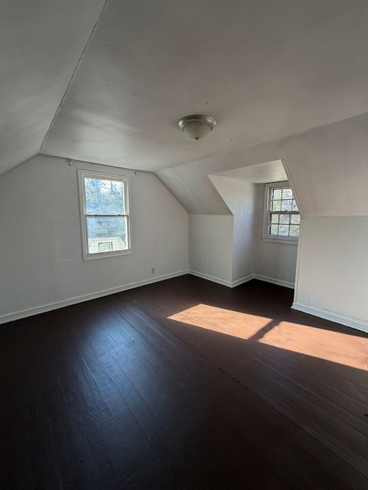 1019 Lanier Ave - Photo 3 of 11