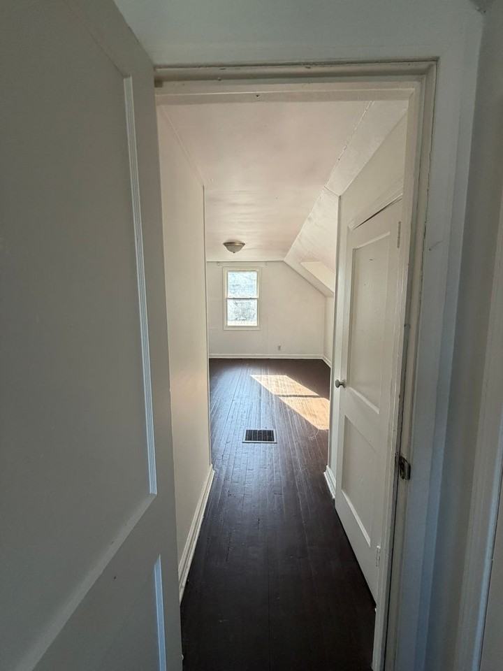 1019 Lanier Ave - Photo 4 of 11