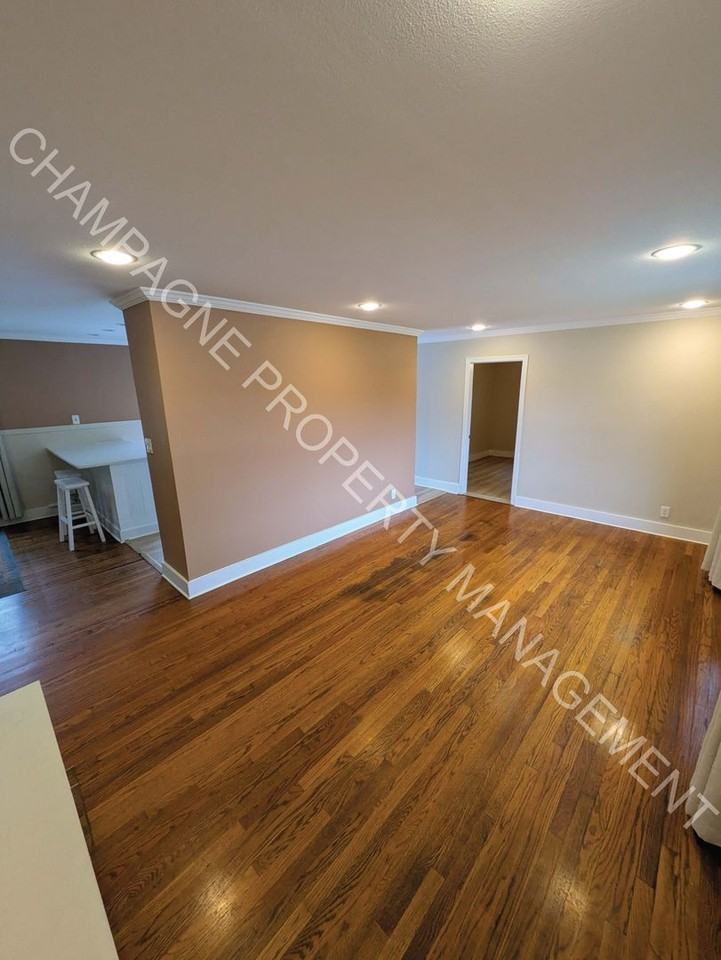 11206 Norby Rd - Photo 2 of 17