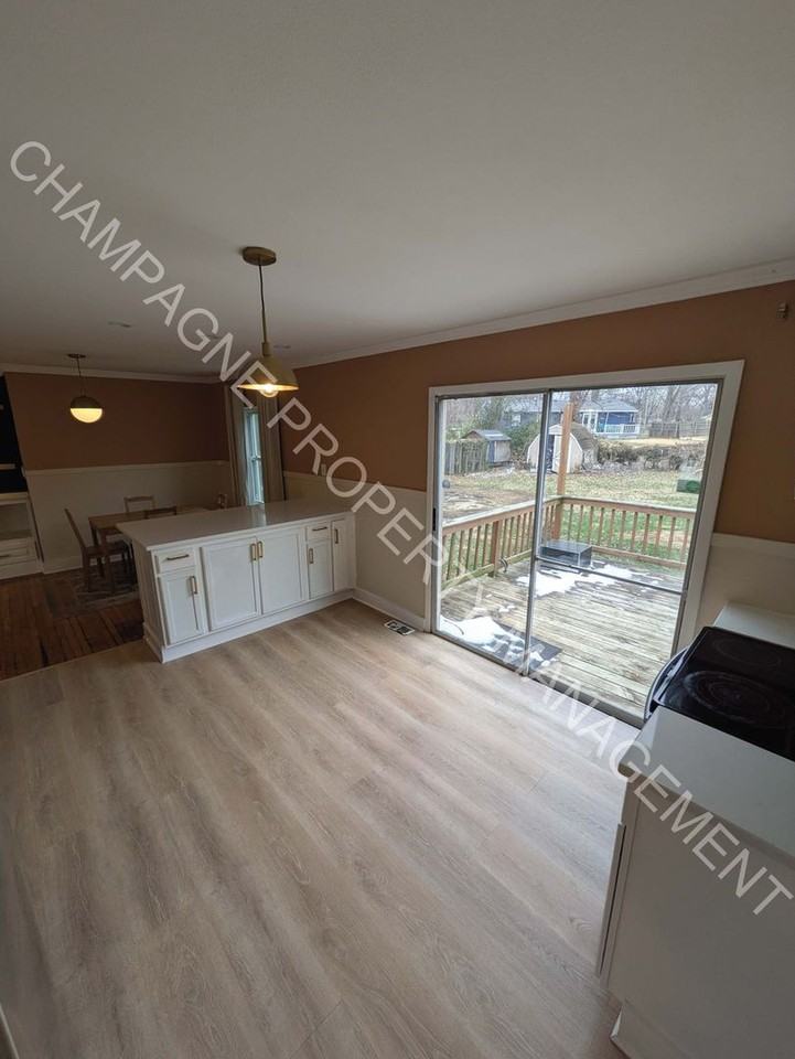 11206 Norby Rd - Photo 5 of 17