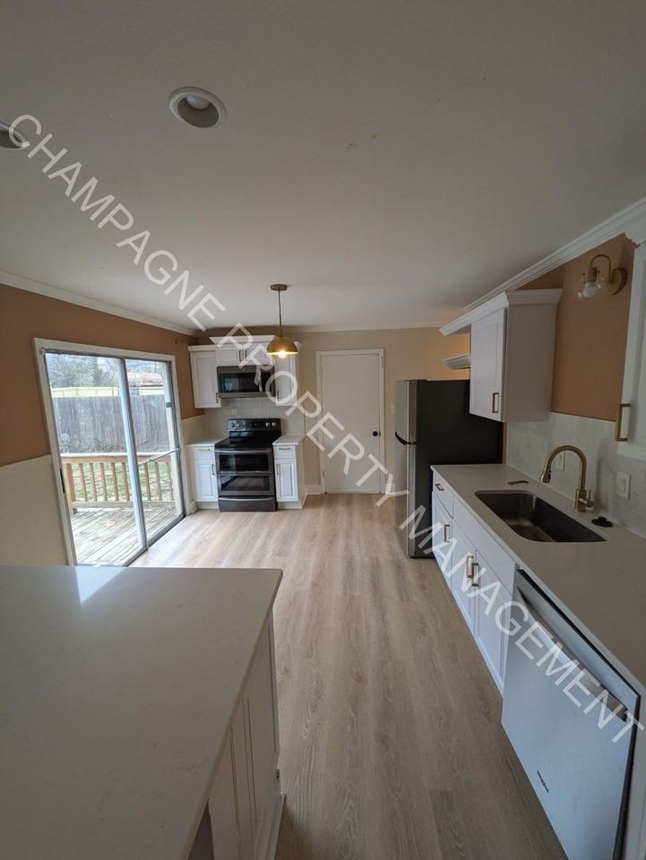 11206 Norby Rd - Photo 6 of 17