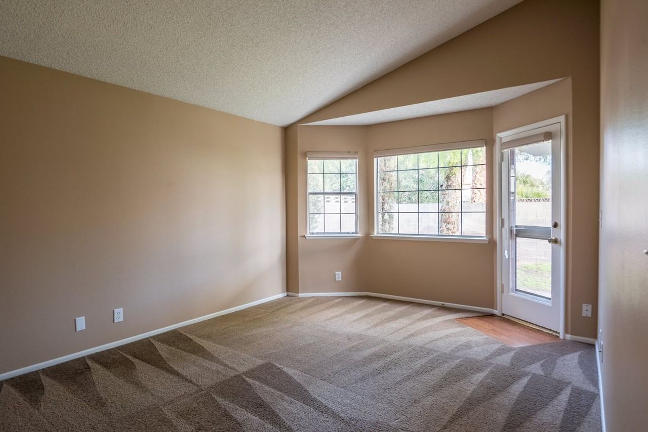 1742 Ember Glow Cir - Photo 3 of 43