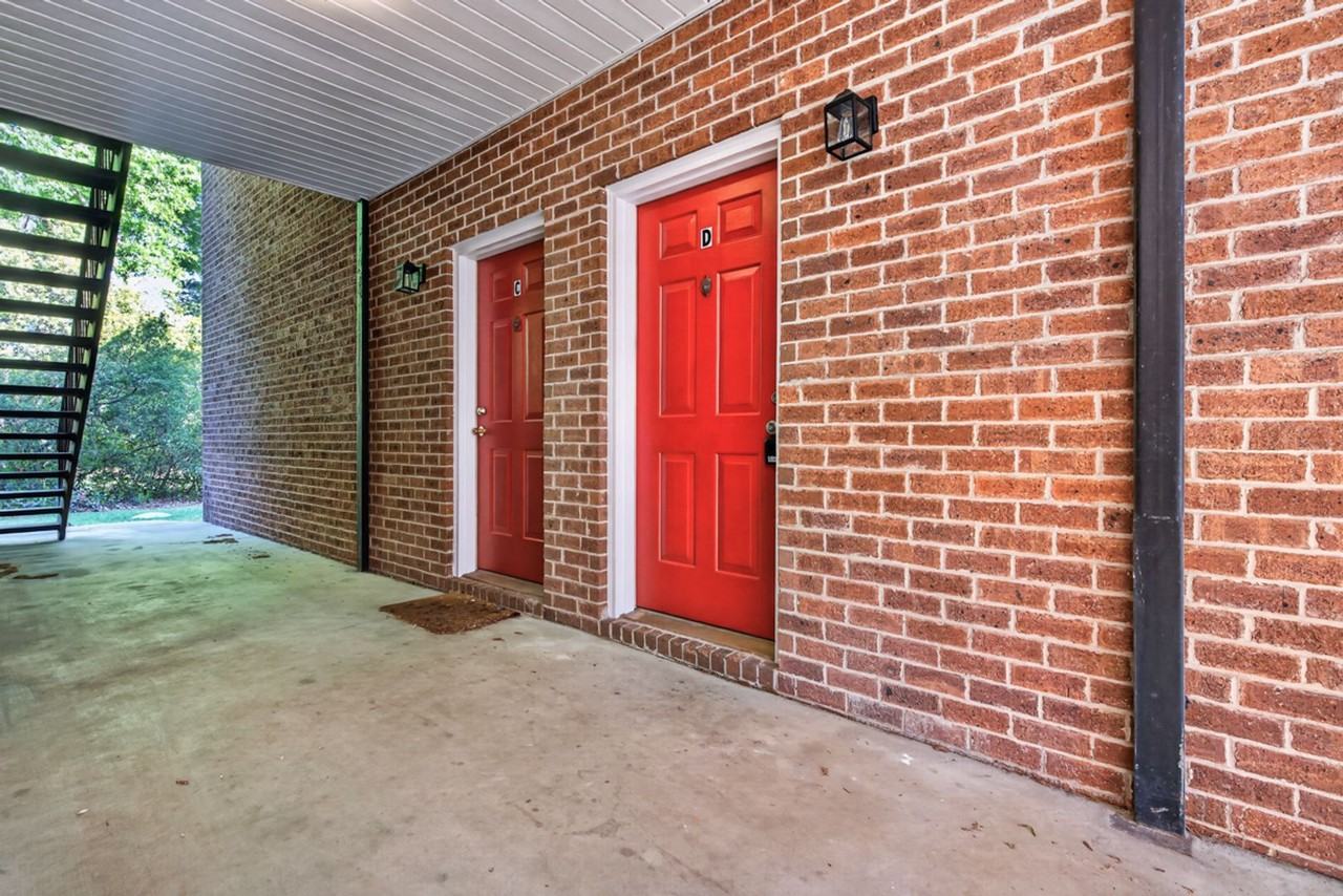 403 Wormwood Ln #D - Photo 4 of 27